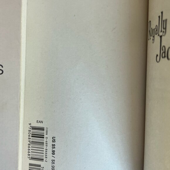 Niki Burnham LOT of 2 - Royally Jacked & Sticky Fingers - 2004, 2005, Paperback - Picture 4 of 4